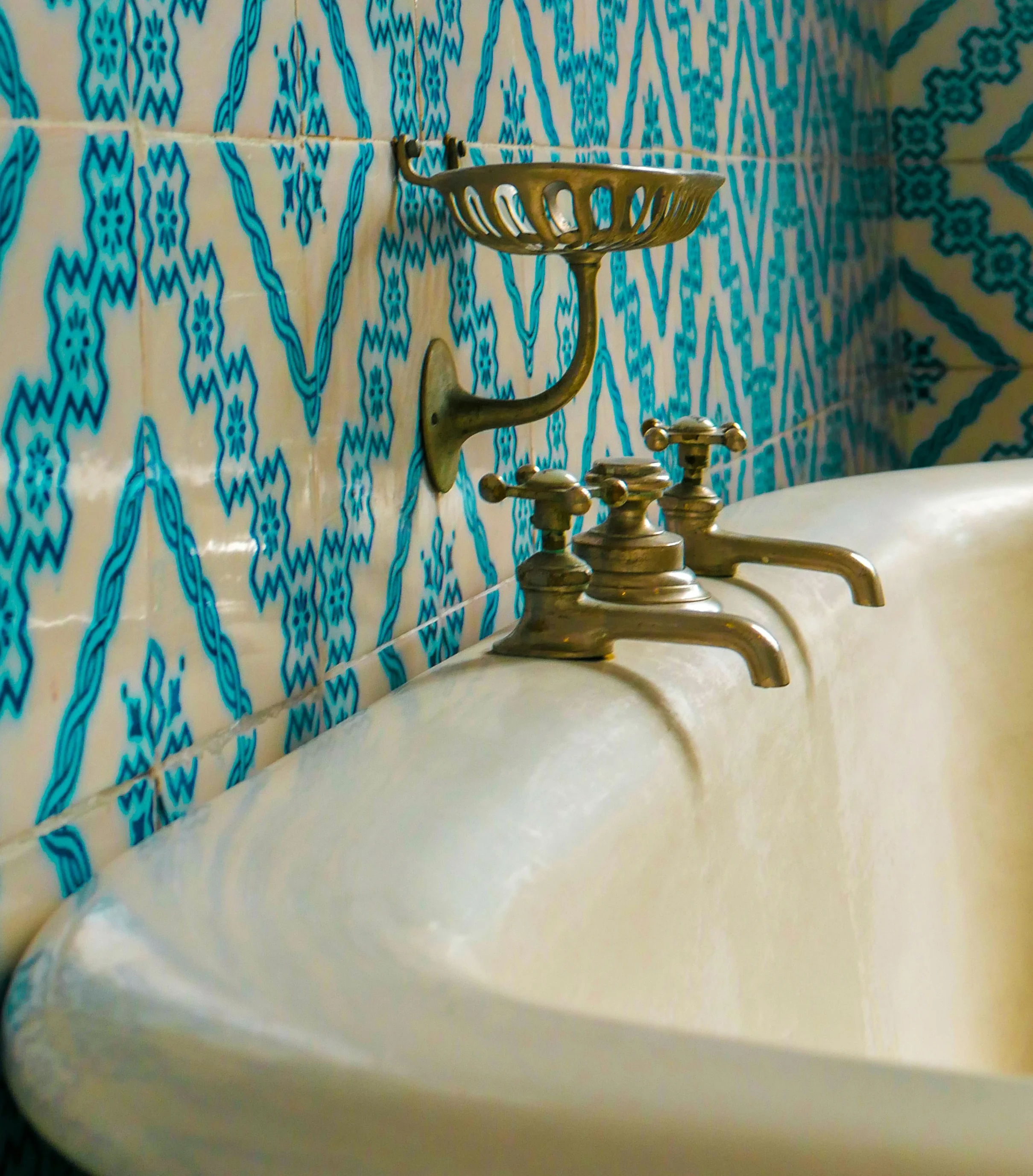 Vintage bathroom tile